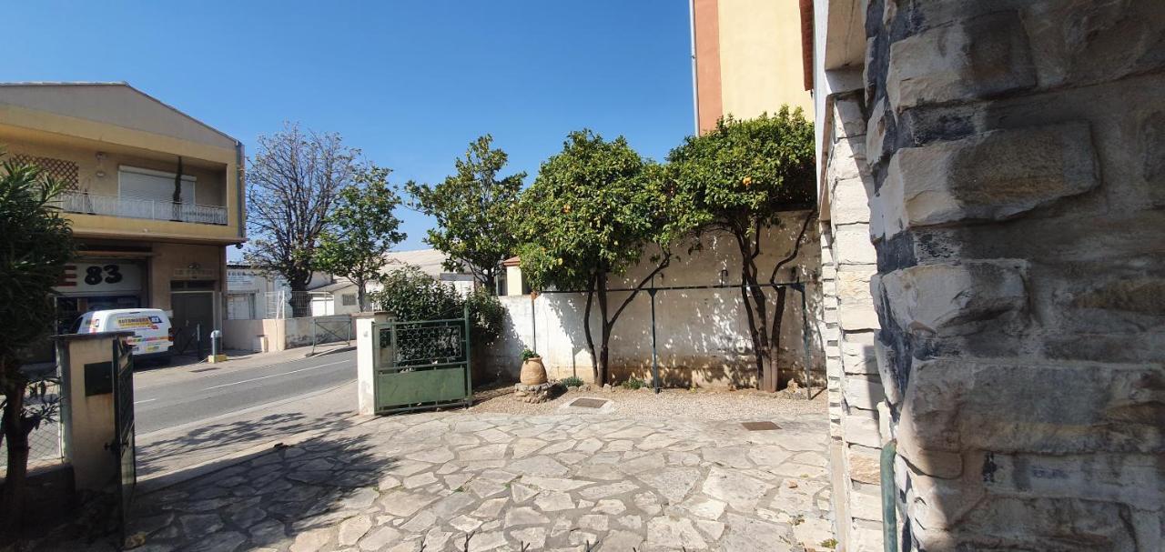 Appartement Entier Au Dessus De Villa, Climatisation Reversible Poele A Bois Tres Chaleureux , Wi Fi Parking Privee Gratuit Situation 500 M, Plage Et Centre Ville Санари-сюр-Мер Екстериор снимка